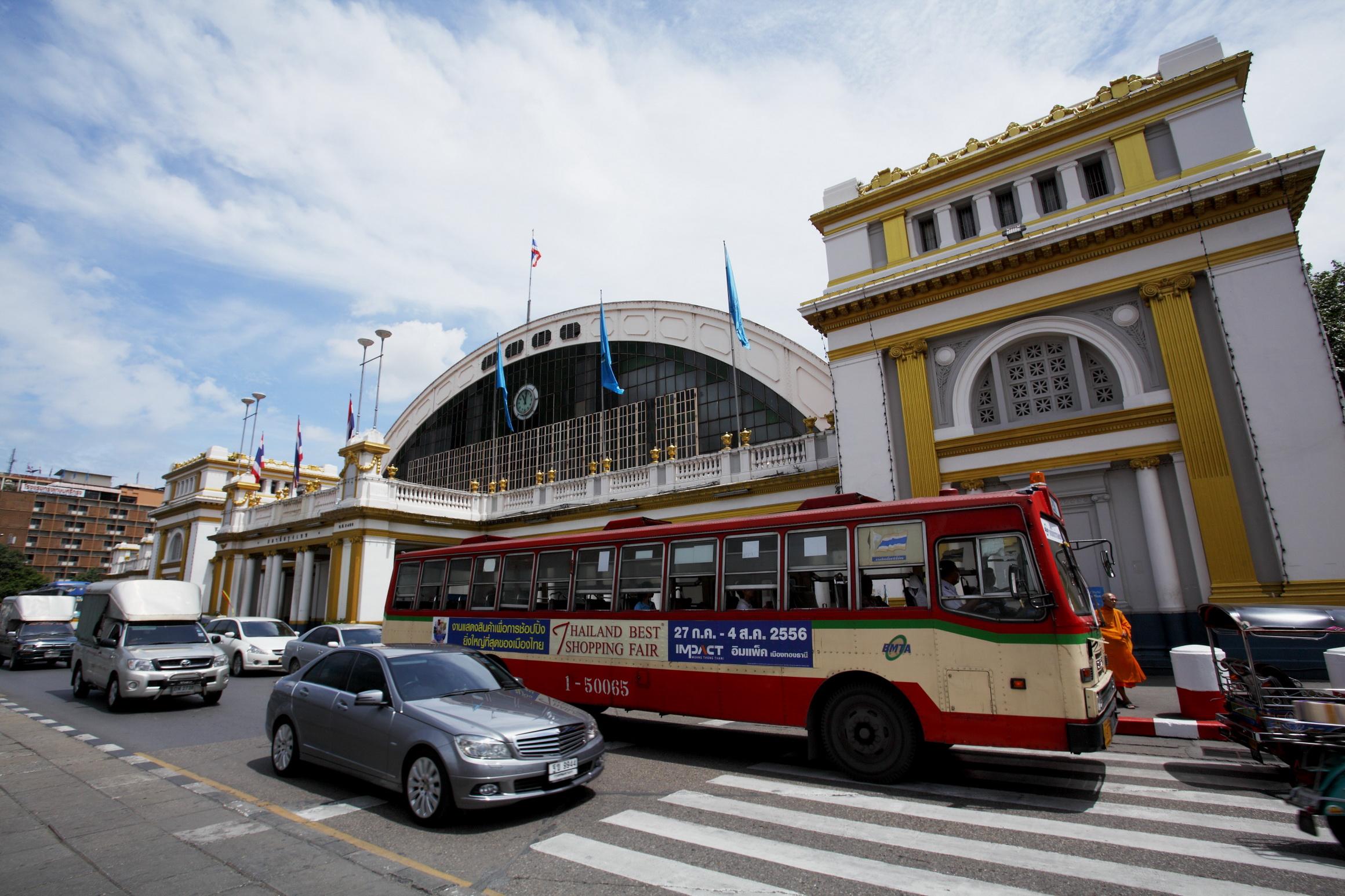 The Quarter Hualamphong By Uhg Hotel Bangkok Exterior photo